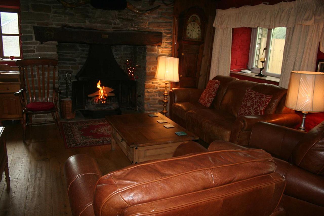 Barn Cottage - Farm Park Stay With Hot Tub Swansea Exterior photo