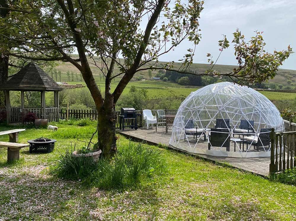 Barn Cottage - Farm Park Stay With Hot Tub Swansea Exterior photo